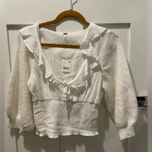 NWT- Free People Billie Sweater Top in White- XS - Picture 2 of 6